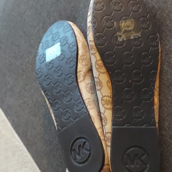 Brand New! Never Worn Authentic Micheal kors Balerina shoes - Picture 2 of 4